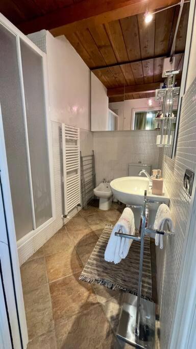 Apartamento Altana - Loft Sulla Citta Parma Exterior foto